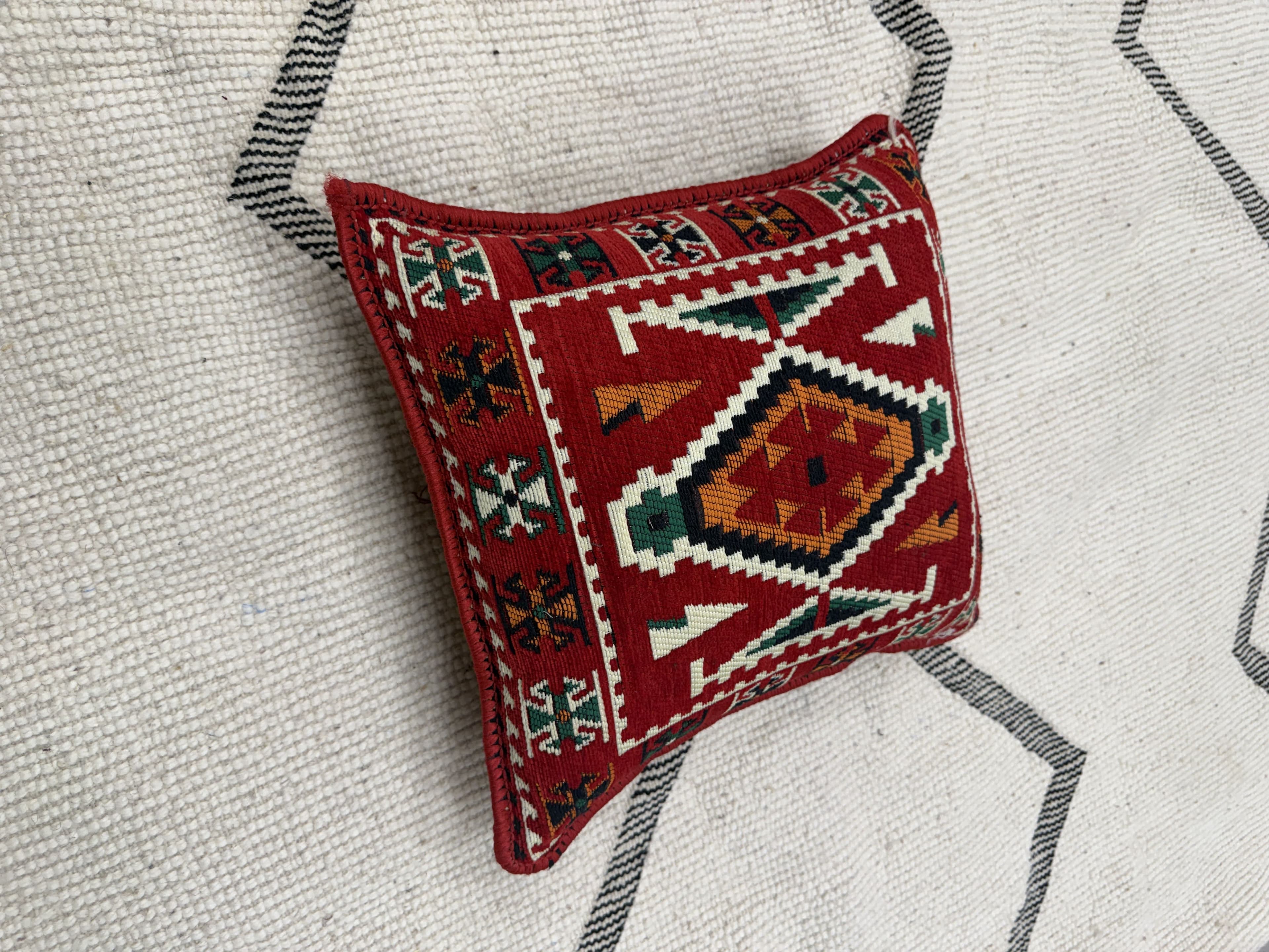 وسادة  تقليدية  باللون الأحمر-40*40cm 4