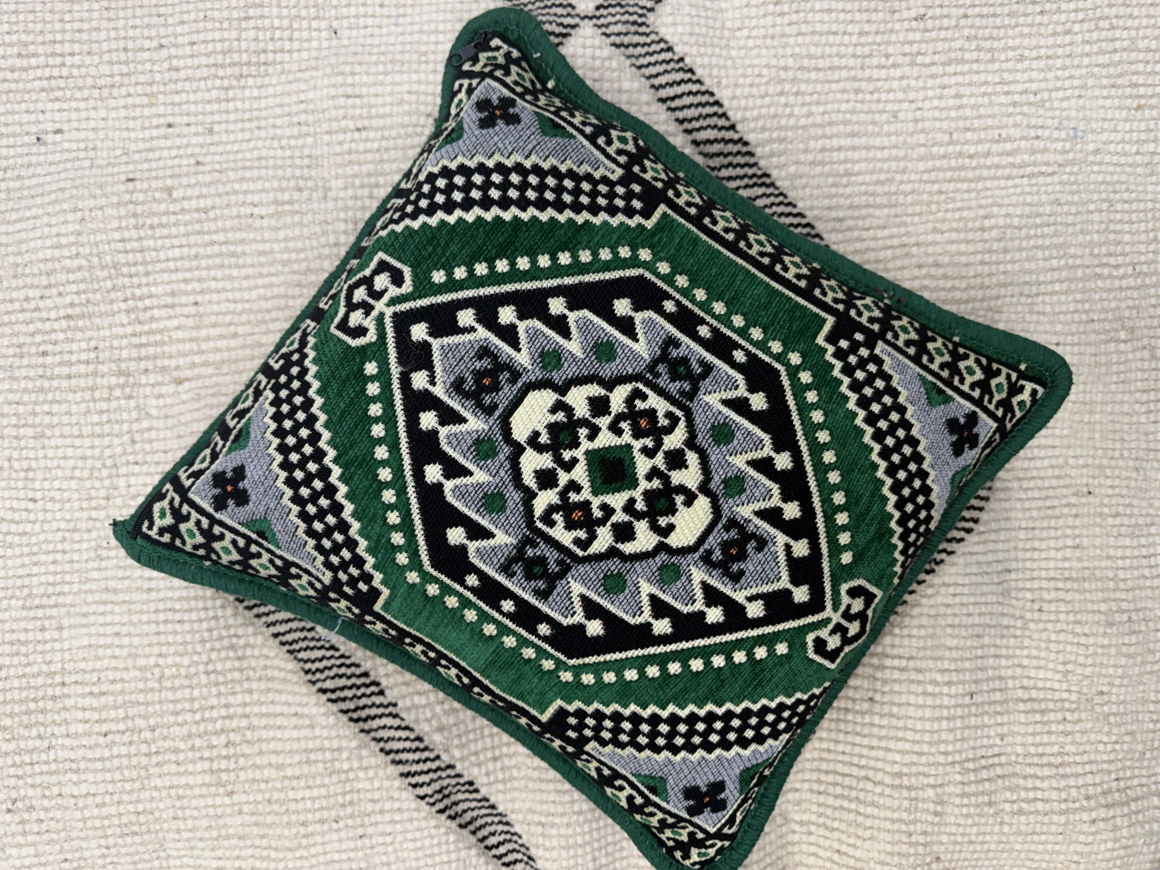 وسادة  تقليدية  باللون أخضر-40*40cm 3