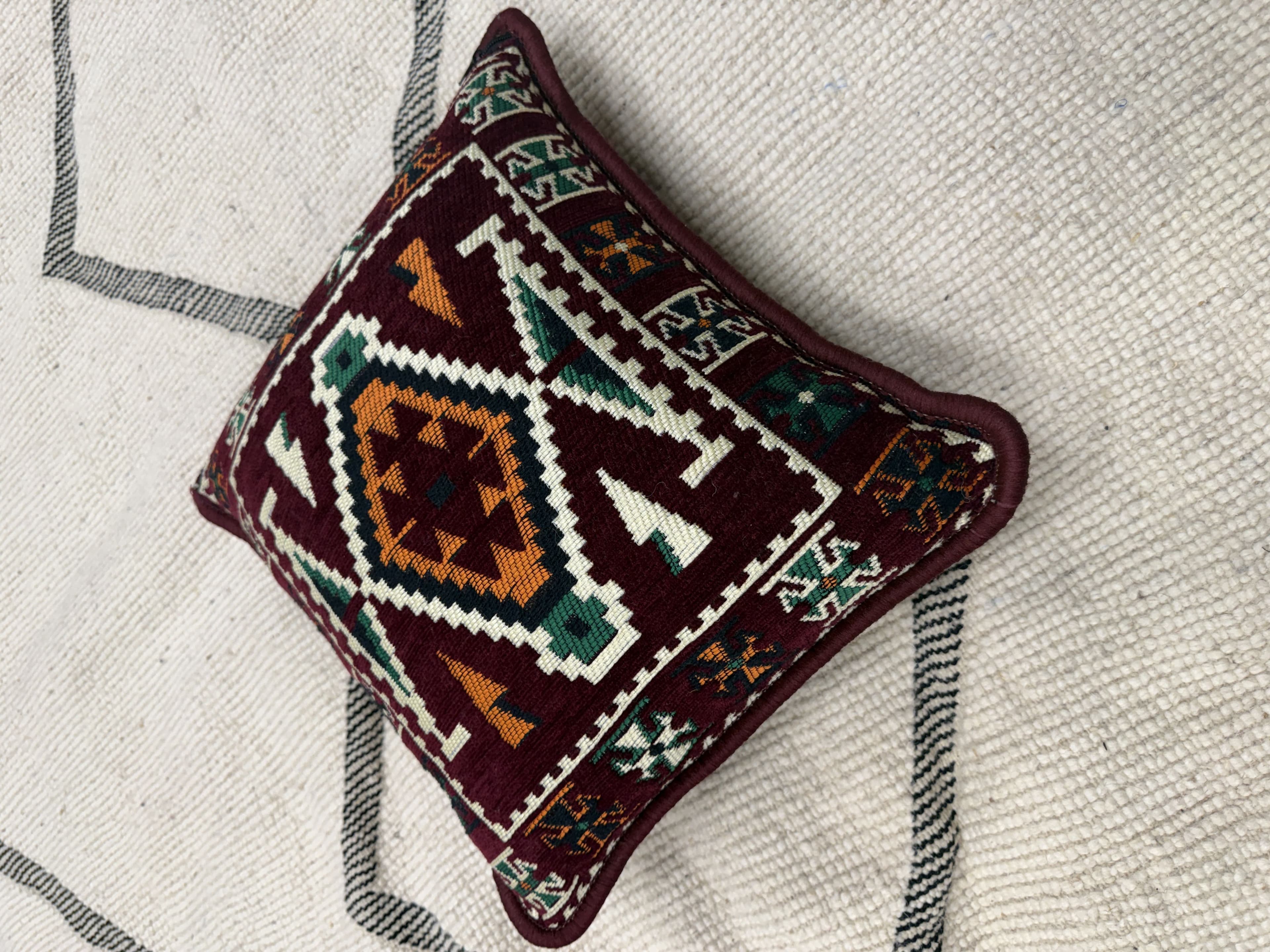 وسادة  تقليدية  باللون أحمر داكن -40*40cm 4