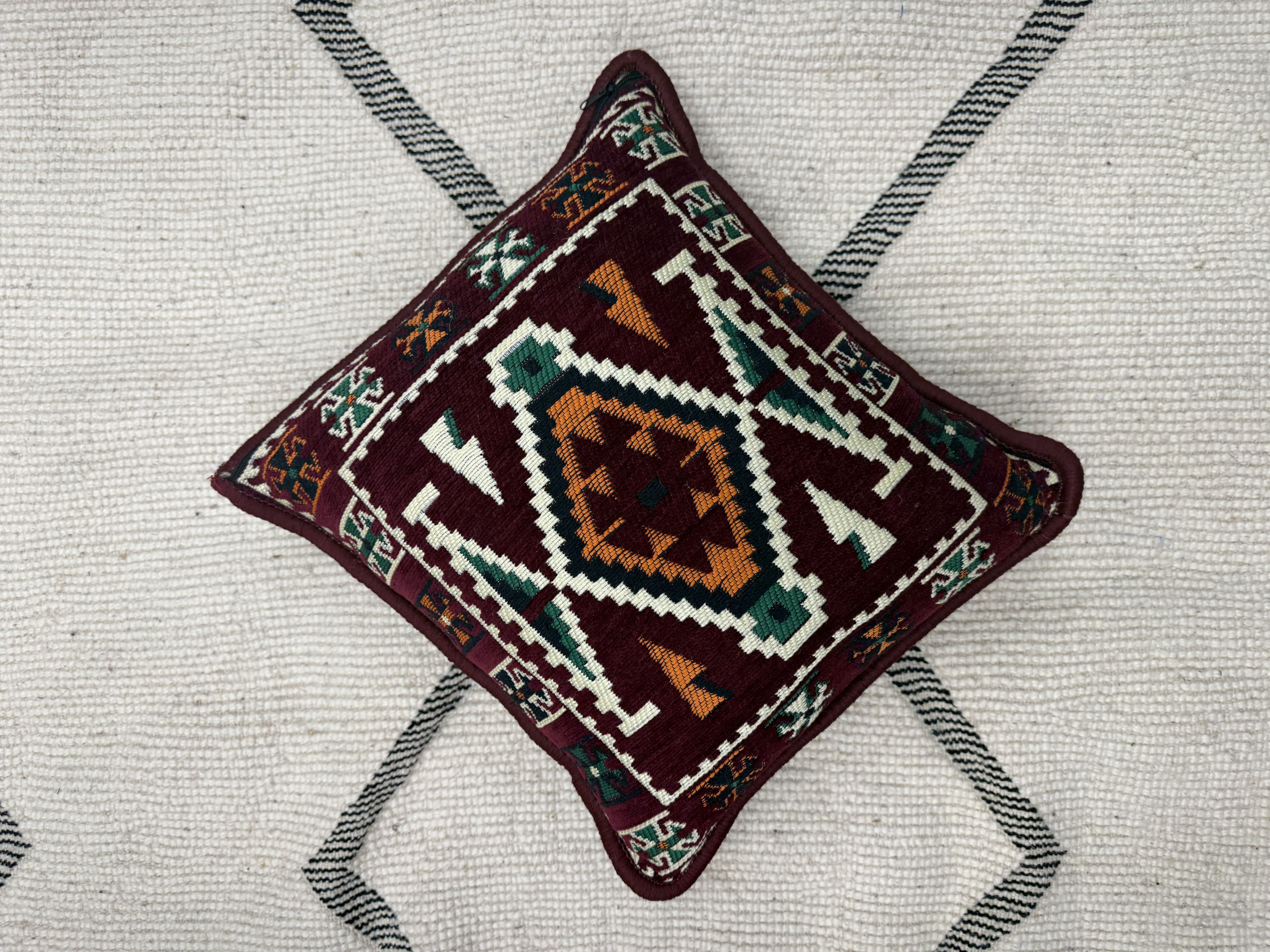 وسادة  تقليدية  باللون أحمر داكن -40*40cm 5