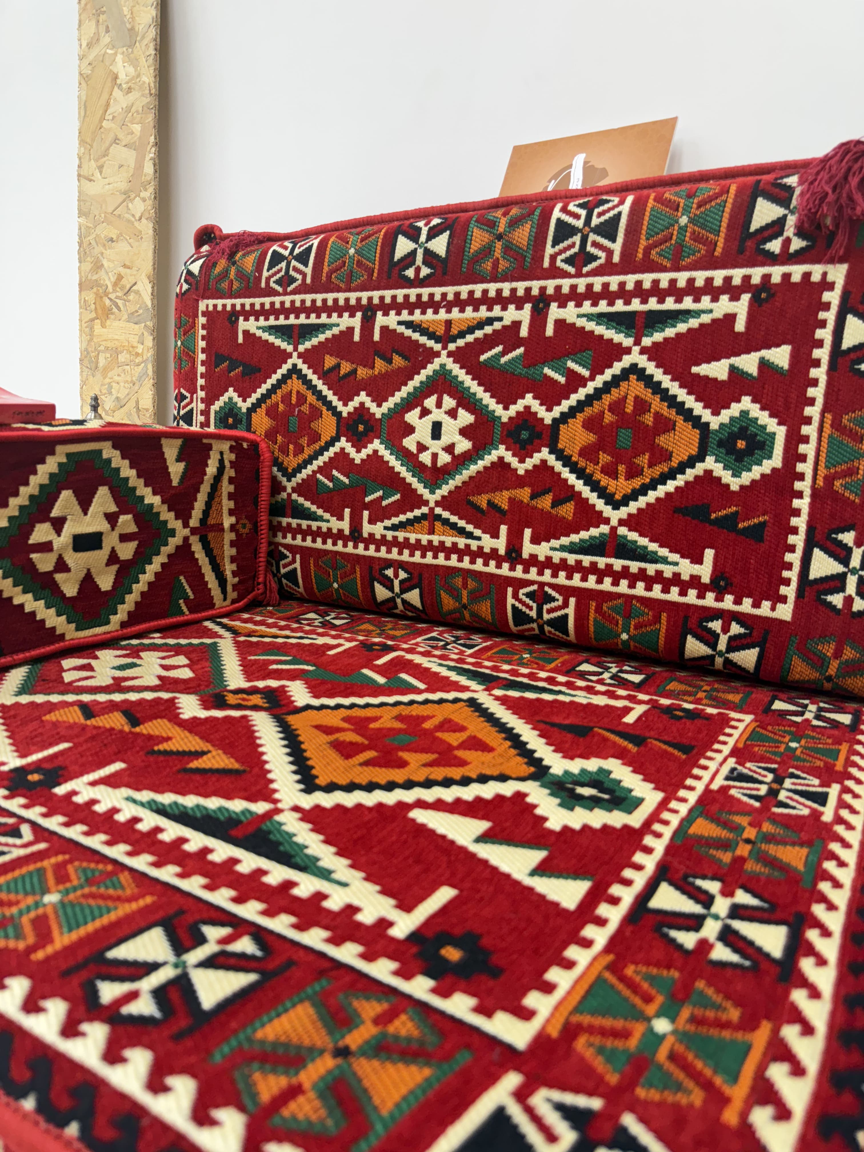 مجلس قراءة تقليدي (95 × 70 × 10 سم) 3