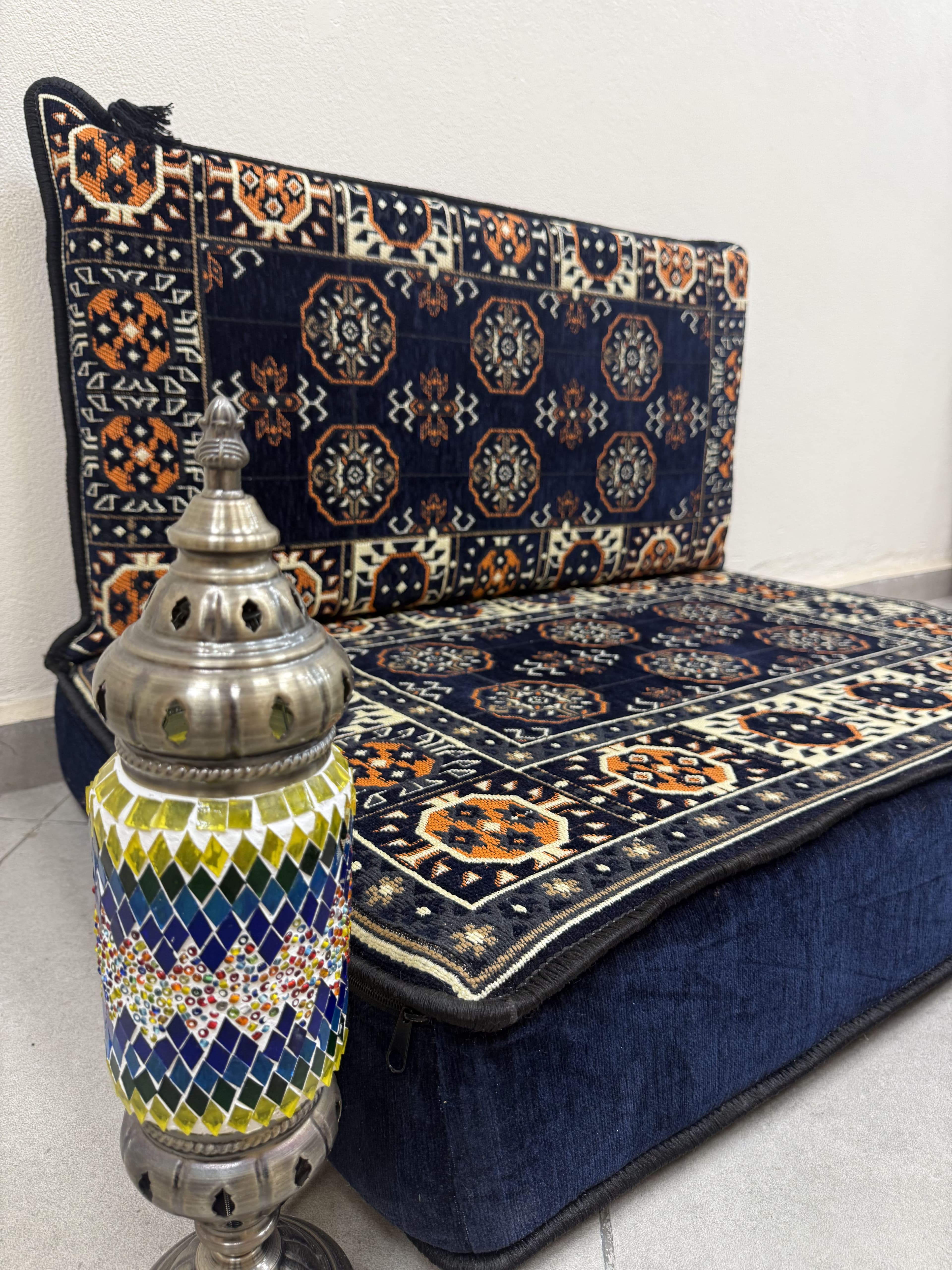 مجلس قراءة تقليدي (95 × 70 × 15 سم) 5