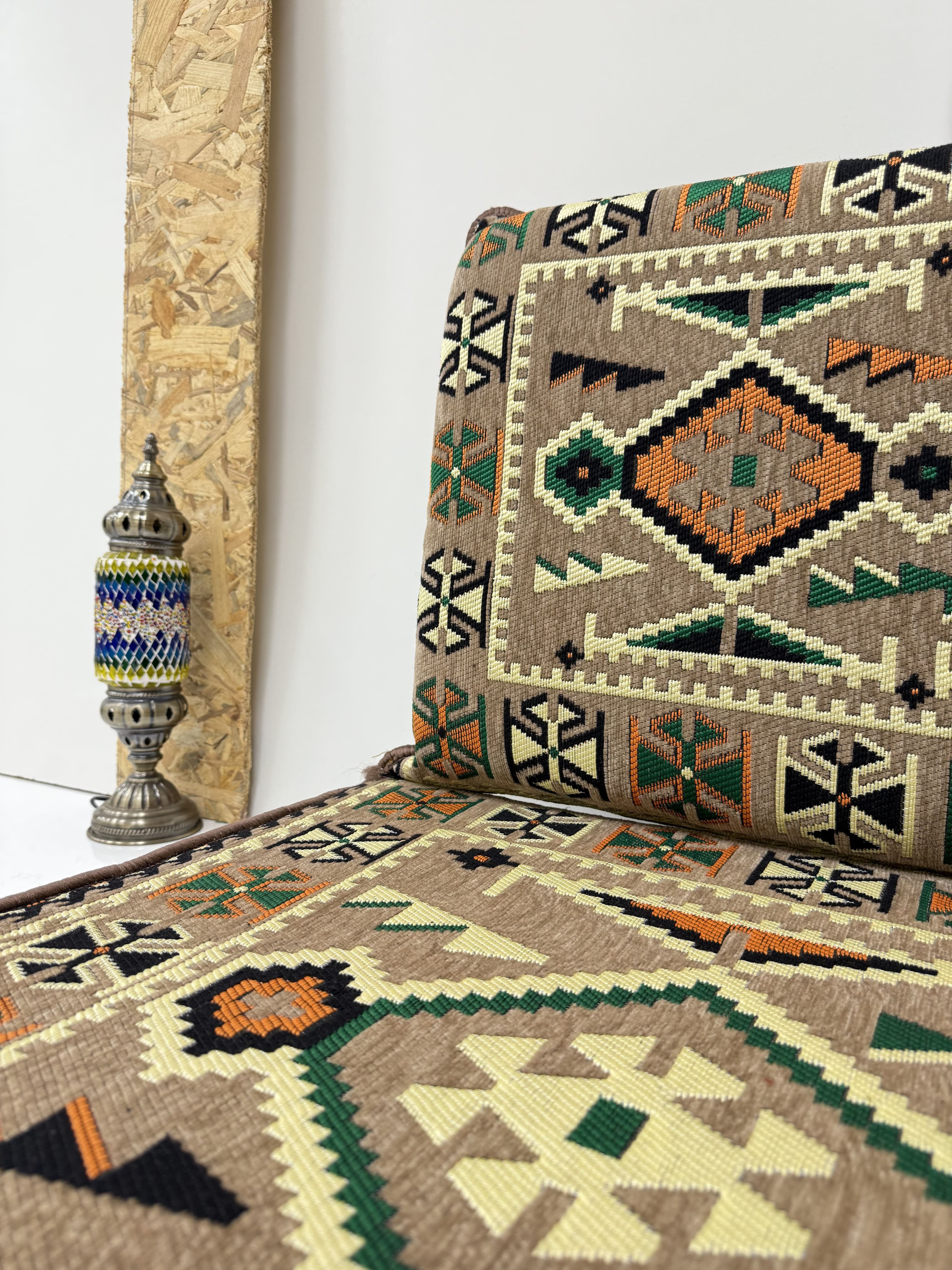 مجلس قراءة تقليدي (95 × 70 × 10 سم) 3